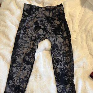 Leggings with compression waist and scrunch butt